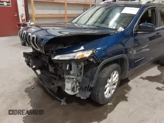 2018 Jeep Cherokee Latitude Plus with VIN 1C4PJMLB0JD612922, listed as a IAAI auction lot 42581594 with 137,793 mi miles and . Bid and sale history available at DreamBid. Image 19.