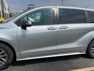 2021 Toyota Sienna LE with VIN 5TDKSKFC1MS035875, listed as a Copart auction lot 71104325 with 241,391 mi miles and Clean title. Bid and sale history available at DreamBid. Image 11.