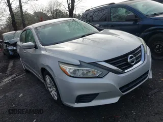 2016 Nissan Altima SL with VIN 1N4AL3AP5GC111313, listed as a IAAI auction lot 41535837 with 184,997 mi miles and . Bid and sale history available at carsss.com. Image 1.