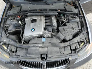 2006 BMW 3 Series 330i z VIN WBAVB33576KR77249, wystawiony jako Copart lot #54324055 z przebiegiem 93 180 mil mil oraz Szkoda całkowita • Salvage title. Historia ofert i sprzedaży dostępna na DreamBid. Obrazek 11.