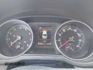 2018 Volkswagen Passat SE z VIN 1VWBA7A3XJC038887, wystawiony jako IAAI lot #42084936 z przebiegiem 62 857 mil mil oraz . Historia ofert i sprzedaży dostępna na DreamBid. Obrazek 7.