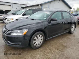 2013 Volkswagen Passat Wolfsburg Edition z VIN 1VWAP7A30DC098949, wystawiony jako Copart lot #55130225 z przebiegiem 99 441 mil mil oraz Szkoda całkowita • Salvage title. Historia ofert i sprzedaży dostępna na DreamBid. Obrazek 1.