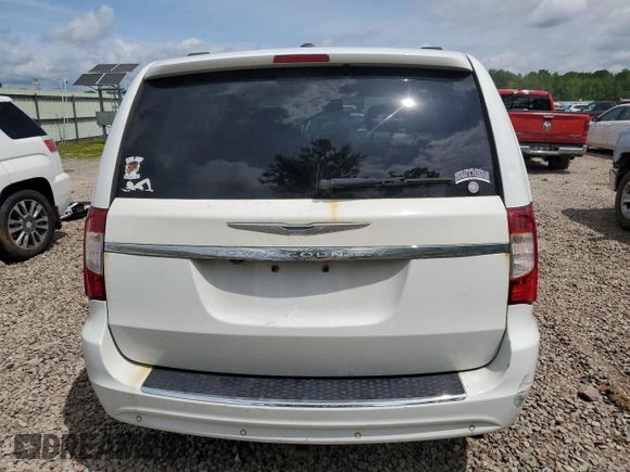 2014 Chrysler Town & Country Touring L z VIN 2C4RC1CG2ER277100, wystawiony jako Copart lot #61407975 z przebiegiem 190 577 mil mil oraz Szkoda całkowita • Salvage title. Historia ofert i sprzedaży dostępna na DreamBid. Obrazek 6.