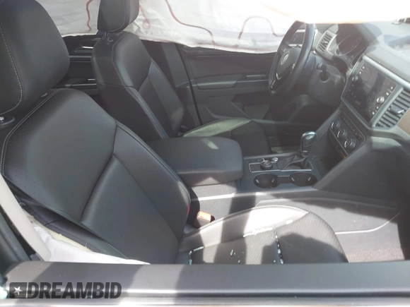 2019 Volkswagen Atlas SE with VIN 1V2UR2CA4KC616890, listed as a IAAI auction lot 42080701 with 48,269 mi miles and . Bid and sale history available at DreamBid. Image 5.
