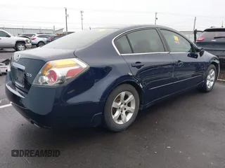 2007 Nissan Altima 2.5 with VIN 1N4AL21E77N414753, listed as a IAAI auction lot 41154515 with 182,798 mi miles. Bid and sale history available at carsss.com. Image 4.
