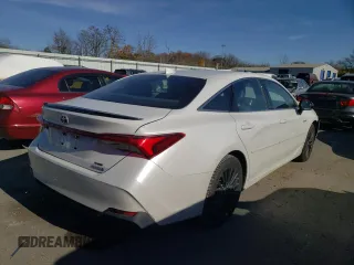 2020 Toyota Avalon Hybrid XSE z VIN 4T1E21FB6LU016405, wystawiony jako Copart lot #66490902 z przebiegiem 72 636 mil mil oraz . Historia ofert i sprzedaży dostępna na DreamBid. Obrazek 4.
