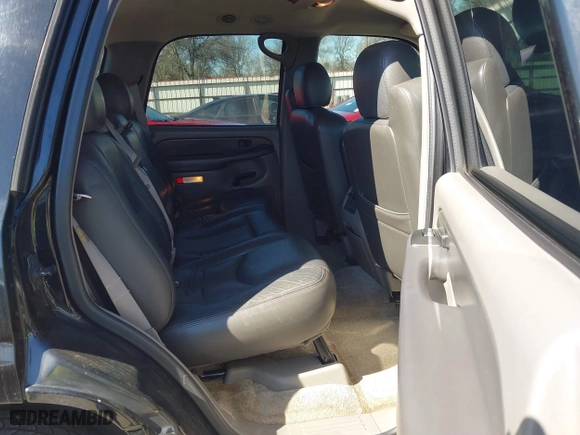 2003 Chevrolet Tahoe LS with VIN 1GNEC13V63R245581, listed as a IAAI auction lot 41599241 with 234,028 mi miles. Bid and sale history available at carsss.com. Image 8.