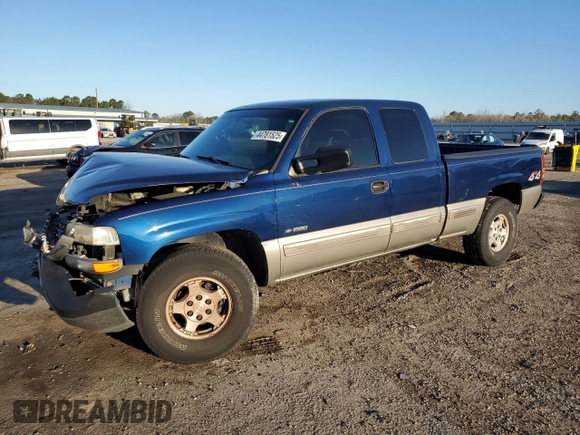 2002 Chevrolet Silverado 1500 LT with VIN 2GCEK19T721166459, listed as a Copart auction lot 44781525 with 199,652 mi miles and Salvage Title. Bid and sale history available at carsss.com. Image 1.