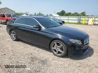 2017 Mercedes-Benz E 300 Luxury z VIN WDDZF4KB1HA184565, wystawiony jako Copart lot #57886485 z przebiegiem 155 307 mil mil oraz Czysty tytuł • Clean title. Historia ofert i sprzedaży dostępna na DreamBid. Obrazek 4.