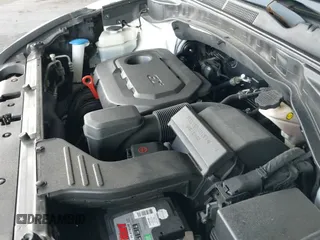 2018 Hyundai Santa Fe 2.4L z VIN 5XYZT3LB5JG516329, wystawiony jako IAAI lot #43392532 z przebiegiem 94 128 mil mil oraz . Historia ofert i sprzedaży dostępna na DreamBid. Obrazek 19.