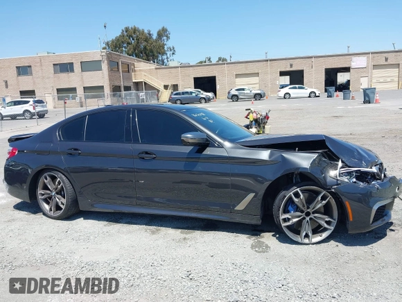2020 BMW 5 Series M550i xDrive z VIN WBAJS7C07LBN96264, wystawiony jako IAAI lot #42478429 z przebiegiem 46 035 mil mil oraz . Historia ofert i sprzedaży dostępna na DreamBid. Obrazek 12.