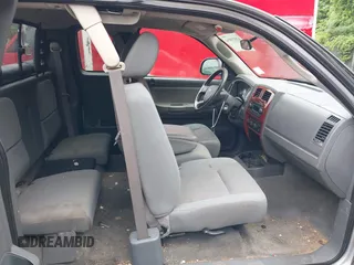 2005 Dodge Dakota SLT с VIN 1D7HW42N85S163868, выставлен на аукционе IAAI как лот 42474804 с пробегом 92 299 миль миль и . История ставок и продаж доступна на DreamBid. Изображение 8.