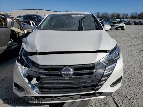 2022 Nissan Versa SV z VIN 3N1CN8EV0NL839211, wystawiony jako Copart lot #83053744 z przebiegiem 7 670 mil mil oraz Szkoda całkowita • Salvage title. Historia ofert i sprzedaży dostępna na DreamBid. Obrazek 5.