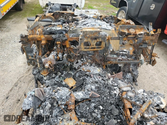 2024 Ford F-350 XL with VIN 1FT8W3BM1REE07523, listed as a Copart auction lot 48323825 with Not Provided miles and Non Repairable. Bid and sale history available at DreamBid. Image 8.