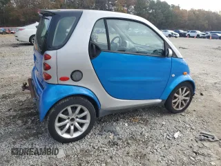 2006 Smart fortwo with VIN WME4503321J273497, listed as a Copart auction lot 83279784 with 51,749 mi miles and Non Repairable. Bid and sale history available at DreamBid. Image 3.