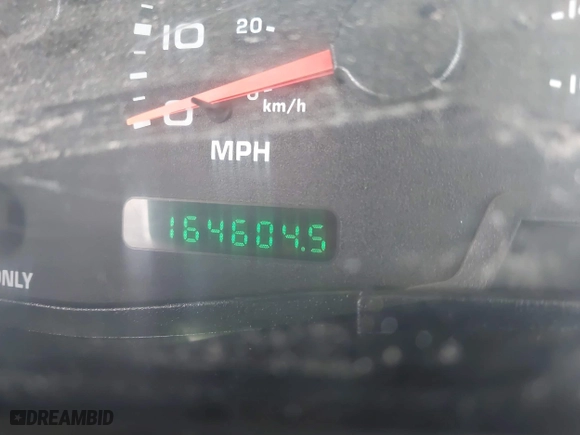 2002 Ford Super Duty F-250 XL with VIN 1FTNW21F22EB74368, listed as a IAAI auction lot 41636544 with 164,604 mi miles. Bid and sale history available at carsss.com. Image 16.