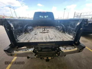 2019 Ford F-250 XL with VIN 1FT7W2BT0KED41596, listed as a IAAI auction lot 42727923 with 246,034 mi miles and . Bid and sale history available at DreamBid. Image 10.