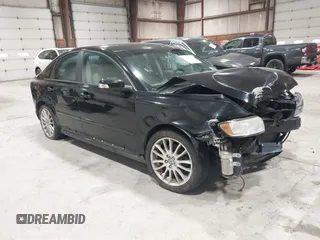 2010 Volvo S40 z VIN YV1390MS4A2491302, wystawiony jako IAAI lot #42235619 z przebiegiem 187 767 mil mil oraz . Historia ofert i sprzedaży dostępna na DreamBid. Obrazek 1.