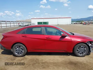 2024 Hyundai Elantra SEL z VIN KMHLM4DG5RU653537, wystawiony jako IAAI lot #42433134 z przebiegiem 37 478 mil mil oraz . Historia ofert i sprzedaży dostępna na DreamBid. Obrazek 14.