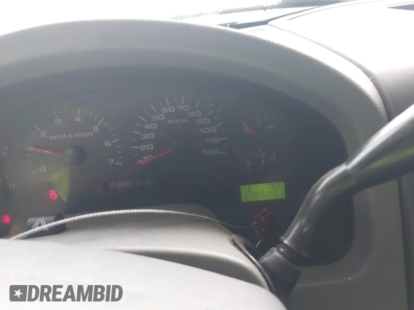 2004 Ford F-150 XLT z VIN 1FTRW12W74KD10296, wystawiony jako IAAI lot #42083746 z przebiegiem 170 500 mil mil oraz . Historia ofert i sprzedaży dostępna na DreamBid. Obrazek 7.
