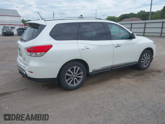 2015 Nissan Pathfinder Platinum with VIN 5N1AR2MM5FC667264, listed as a IAAI auction lot 42684869 with 173,749 mi miles and . Bid and sale history available at DreamBid. Image 4.