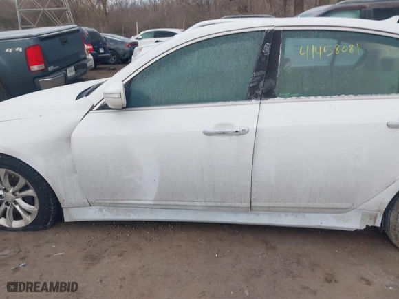 2013 Hyundai Genesis 3.8L with VIN KMHGC4DD9DU246579, listed as a IAAI auction lot 41458081 with 172,873 mi miles. Bid and sale history available at carsss.com. Image 15.