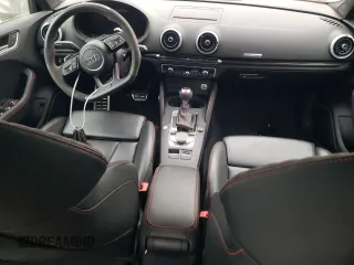 2019 Audi RS 3 z VIN WUABWGFFXKA903963, wystawiony jako Copart lot #82757914 z przebiegiem Nie podano mil oraz Czysty tytuł • Clean title. Historia ofert i sprzedaży dostępna na DreamBid. Obrazek 8.