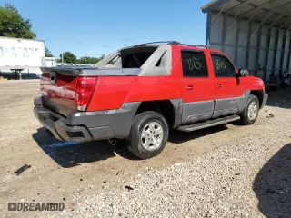 2006 Chevrolet Avalanche LT with VIN 3GNEC12Z86G133826, listed as a Copart auction lot 63988614 with 299,726 mi miles and Salvage Title. Bid and sale history available at carsss.com. Image 3.