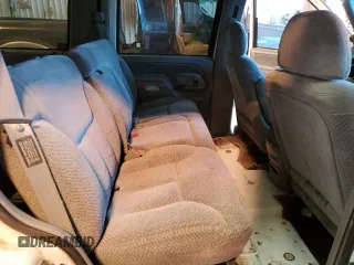 1996 GMC Yukon with VIN 1GKEK13R6TJ756550, listed as a Copart auction lot 88435135 with 204,254 mi miles and Salvage Title. Bid and sale history available at carsss.com. Image 11.