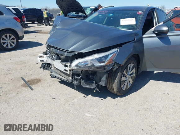 2019 Nissan Altima S with VIN 1N4BL4BV3KC165659, listed as a IAAI auction lot 41757385 with 143,383 mi miles and . Bid and sale history available at DreamBid. Image 6.