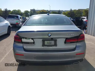 2021 BMW 5 Series 530e with VIN WBA13AG08MCG67152, listed as a IAAI auction lot 42619409 with 42,705 mi miles and . Bid and sale history available at DreamBid. Image 16.