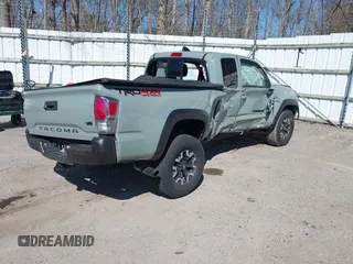 2023 Toyota Tacoma SR z VIN 3TYSZ5ANXPT128361, wystawiony jako IAAI lot #42060301 z przebiegiem 16 608 mil mil oraz . Historia ofert i sprzedaży dostępna na DreamBid. Obrazek 4.
