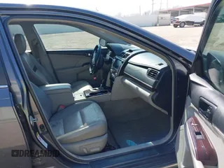 2012 Toyota Camry SE with VIN 4T1BK1FK2CU513986, listed as a IAAI auction lot 41538713 with 176,862 mi miles. Bid and sale history available at carsss.com. Image 5.