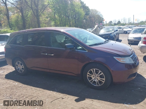 2011 Honda Odyssey EX-L with VIN 5FNRL5H69BB093996, listed as a IAAI auction lot 42151381 with 88,531 mi miles and . Bid and sale history available at carsss.com. Image 13.