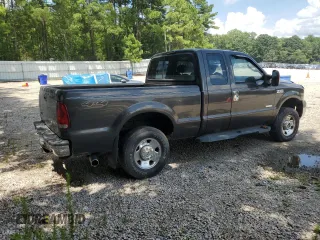 2007 Ford F-250 XL with VIN 1FTSX21P77EB50177, listed as a Copart auction lot 66897045 with 121,770 mi miles and Clean title. Bid and sale history available at DreamBid. Image 3.