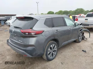 2021 Nissan Rogue SV z VIN 5N1AT3BB2MC768199, wystawiony jako IAAI lot #41935920 z przebiegiem 81 433 mil mil oraz . Historia ofert i sprzedaży dostępna na DreamBid. Obrazek 4.
