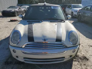 2007 MINI Convertible with VIN WMWRF33507TF67302, listed as a Copart auction lot 82853344 with Not Provided miles and Clean Title. Bid and sale history available at DreamBid. Image 5.