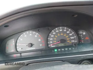 2000 Toyota 4Runner SR5 z VIN JT3HN86RXY0308057, wystawiony jako IAAI lot #42388038 z przebiegiem 261 007 mil mil oraz . Historia ofert i sprzedaży dostępna na DreamBid. Obrazek 7.