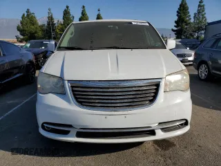 2014 Chrysler Town & Country Touring with VIN 2C4RC1BG3ER443061, listed as a Copart auction lot 73010804 with 138,717 mi miles and Clean Title. Bid and sale history available at DreamBid. Image 5.