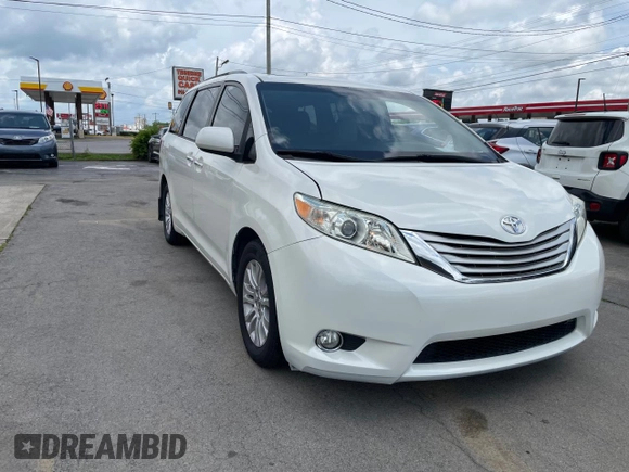 2016 Toyota Sienna XLE with VIN 5TDYK3DC3GS761177, listed as a Copart auction lot 61506935 with 134,732 mi miles and Clean title. Bid and sale history available at DreamBid. Image 1.