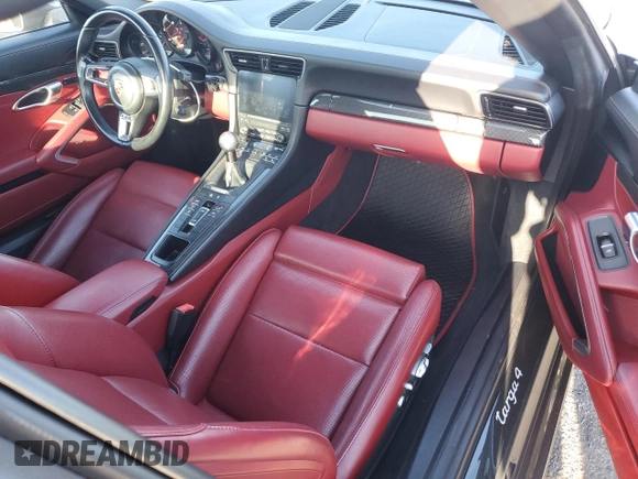 2019 Porsche 911 4 with VIN WP0BA2A91KS120069, listed as a Copart auction lot 59178924 with 44,442 mi miles and Salvage Title. Bid and sale history available at carsss.com. Image 8.