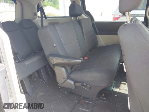 2008 Dodge Grand Caravan SE z VIN 2D8HN44H68R137409, wystawiony jako IAAI lot #42231687 z przebiegiem 283 603 mil mil oraz . Historia ofert i sprzedaży dostępna na DreamBid. Obrazek 8.