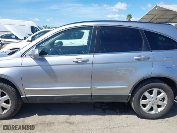 2008 Honda CR-V EX-L with VIN JHLRE38738C015147, listed as a IAAI auction lot 41921718 with 88,986 mi miles. Bid and sale history available at carsss.com. Image 15.