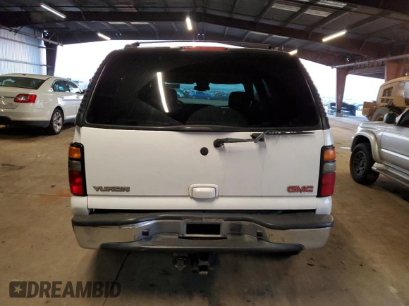 2004 GMC Yukon SLE with VIN 1GKEK13TX4J244318, listed as a Copart auction lot 82329764 with 172,216 mi miles and Salvage Title. Bid and sale history available at carsss.com. Image 6.