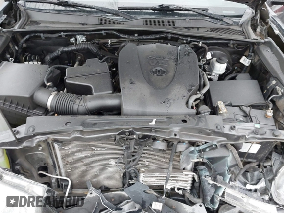 2020 Toyota Tacoma SR5 z VIN 3TMCZ5AN6LM323920, wystawiony jako IAAI lot #41885427 z przebiegiem 153 952 mil mil oraz . Historia ofert i sprzedaży dostępna na DreamBid. Obrazek 10.