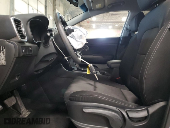 2019 Kia Sportage LX with VIN KNDPM3AC2K7568662, listed as a Copart auction lot 48356255 with 26,217 mi miles and Salvage Title. Bid and sale history available at carsss.com. Image 7.