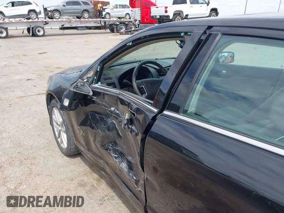 2011 Ford Fusion SEL with VIN 3FAHP0JG9BR279516, listed as a IAAI auction lot 41895984 with 184,718 mi miles. Bid and sale history available at carsss.com. Image 6.
