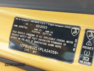 2023 Lamborghini Urus S z VIN ZPBUB3ZL1PLA24058, wystawiony jako IAAI lot #41686367 z przebiegiem 15 346 mil mil oraz . Historia ofert i sprzedaży dostępna na DreamBid. Obrazek 9.