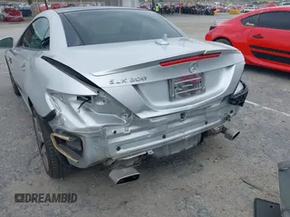 2016 Mercedes-Benz SLK 300 z VIN WDDPK3JA6GF120786, wystawiony jako IAAI lot #42194863 z przebiegiem 114 125 mil mil oraz . Historia ofert i sprzedaży dostępna na DreamBid. Obrazek 6.