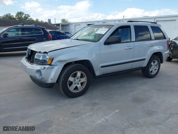 2007 Jeep Grand Cherokee Laredo with VIN 1J8GS48K17C507013, listed as a IAAI auction lot 41702347 with 178,119 mi miles. Bid and sale history available at carsss.com. Image 17.